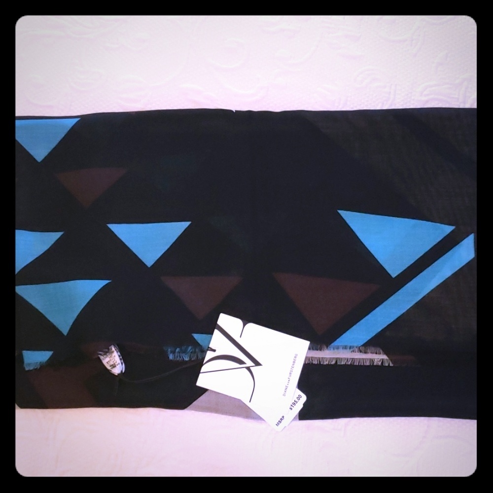 NWT DVF Hanover Blanket Scarf